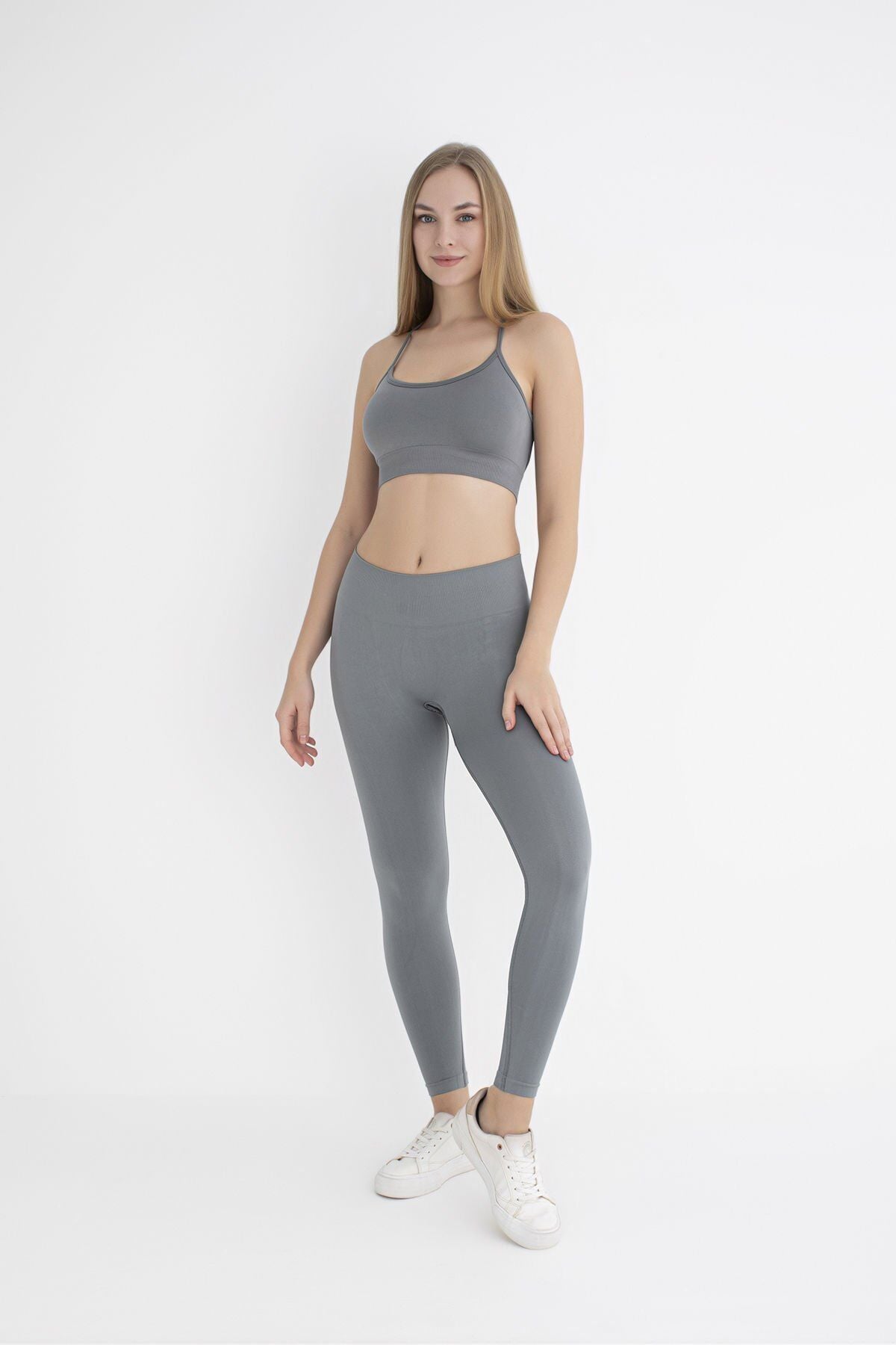 Legginsy sportowe z efektem push-up, poliamid